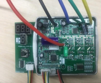 宠物智能硬件核心解析:驱动 IC 与 MCU 芯片的关键作用